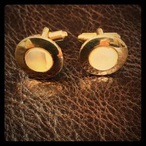Men’s gold tone mother of pearl cufflinks